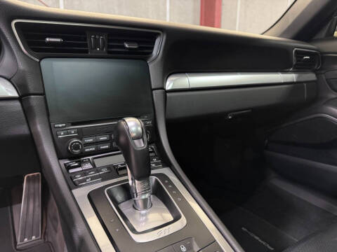2017 Porsche 911 Carrera