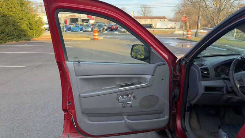 2006 Jeep Grand Cherokee Laredo