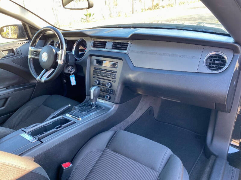 2014 Ford Mustang V6