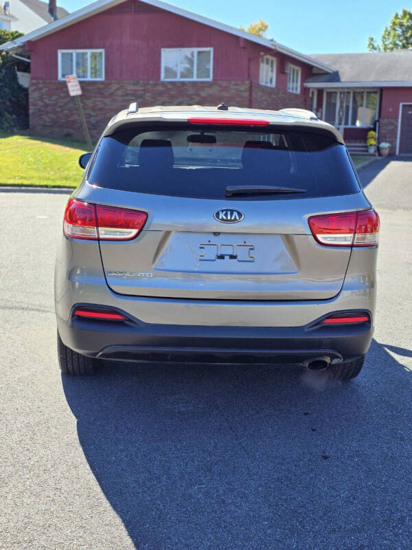 2016 Kia Sorento LX