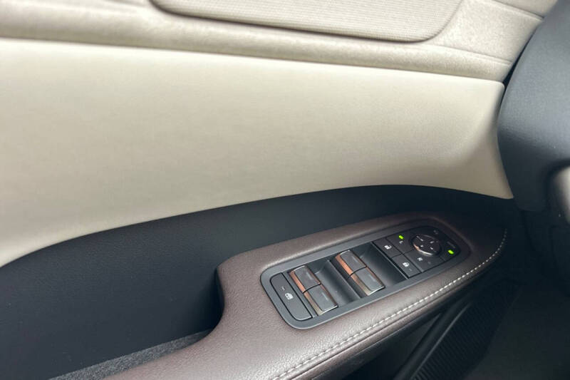 2026 Lexus RX 450h+ Luxury