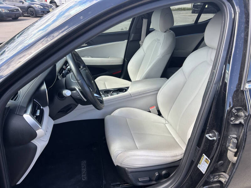 2025 Genesis G70
