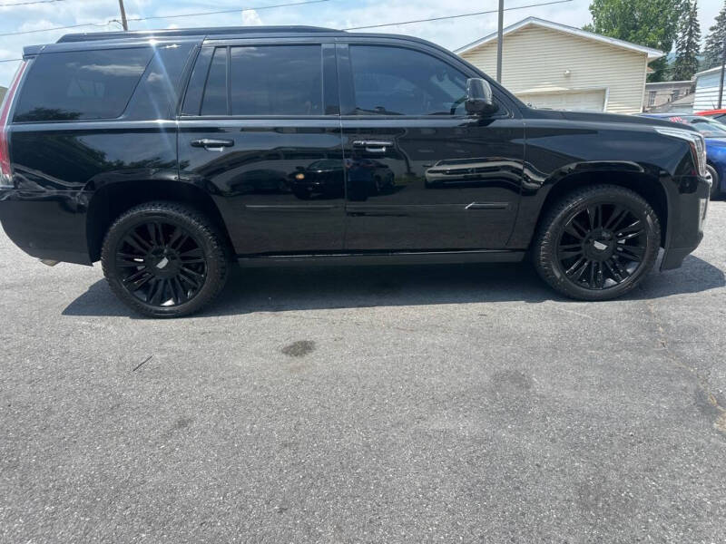 2016 Cadillac Escalade Platinum