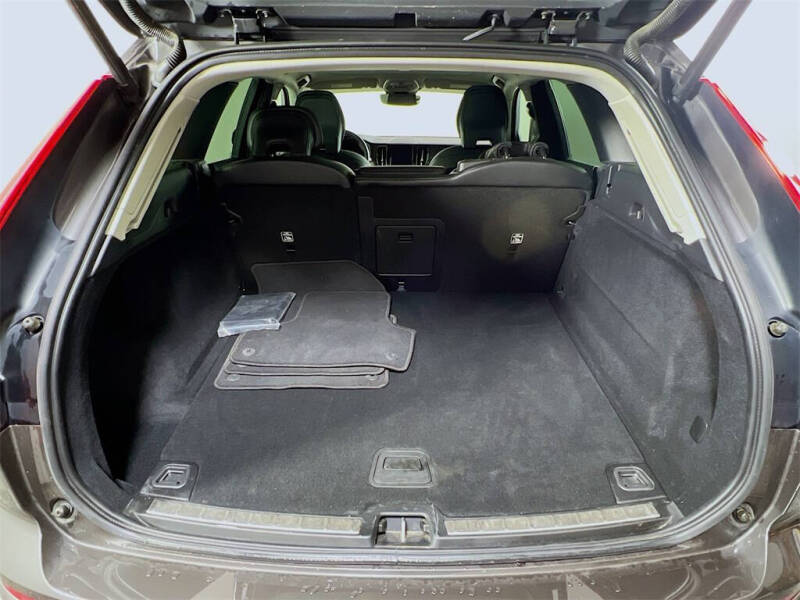 2023 Volvo XC60 B5 Core