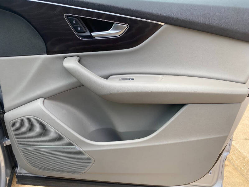 2022 Audi Q7 quattro Premium Plus 45 TFSI