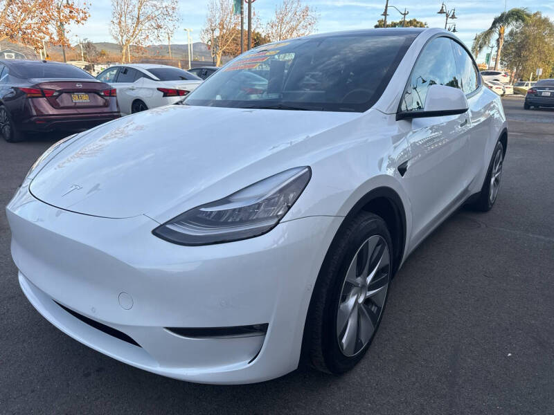 2022 Tesla Model Y Long Range's photo