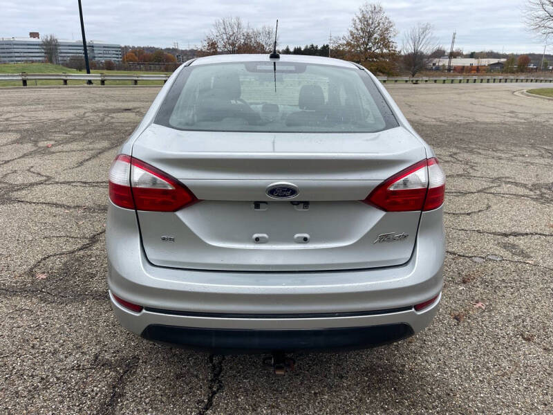 2019 Ford Fiesta SE photo 5