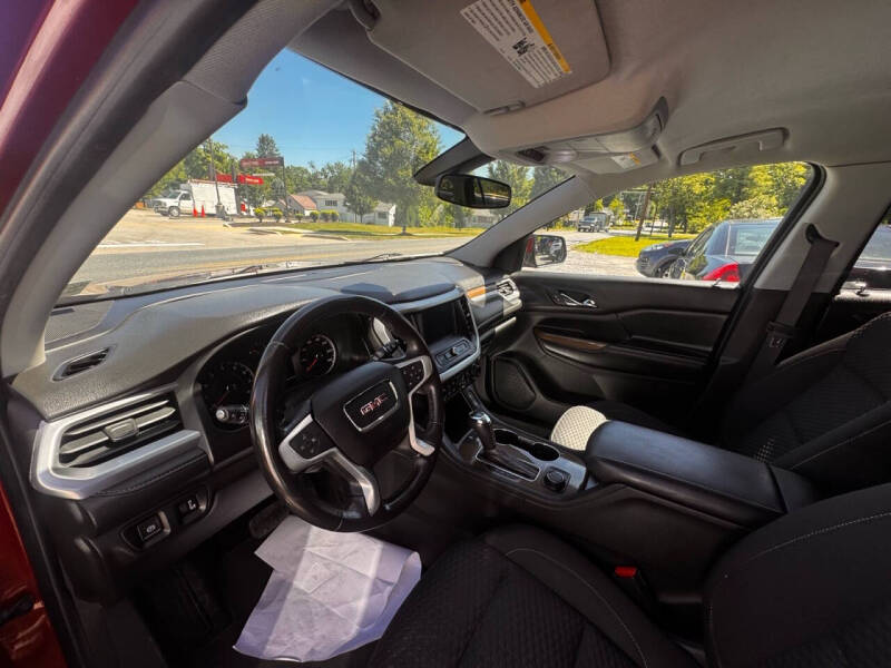 2017 GMC Acadia SLE-2