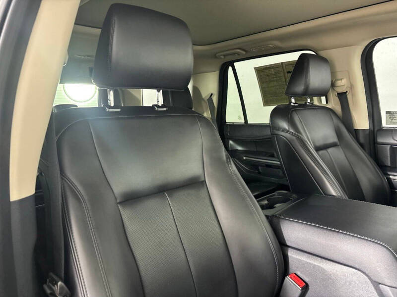2022 Ford Expedition XLT