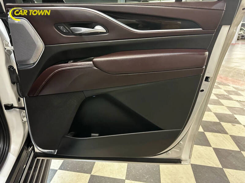 2022 Cadillac Escalade ESV Premium Luxury Platinum