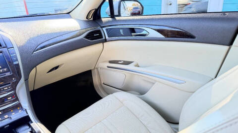 2013 Lincoln MKZ
