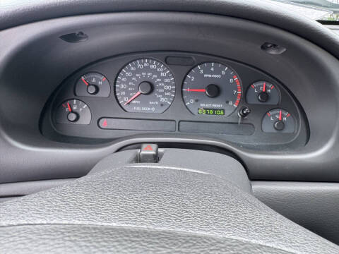 2004 Ford Mustang GT Deluxe