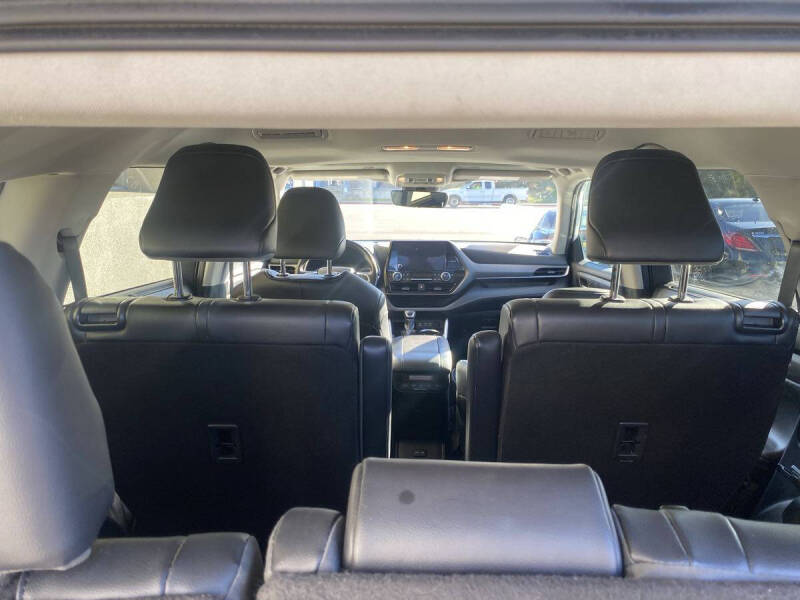 2023 Toyota Highlander Hybrid XLE