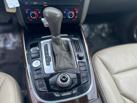 2012 Audi Q5 3.2 quattro Premium Plus