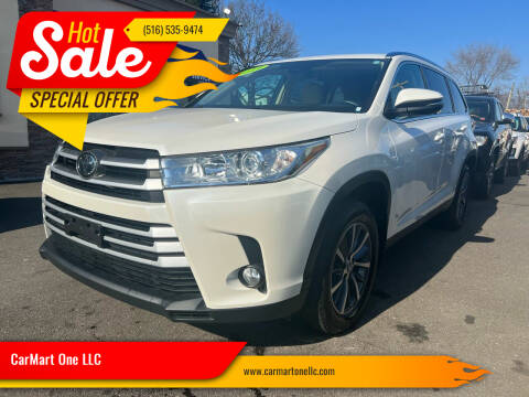 2019 Toyota Highlander for sale at CarMart One LLC in Freeport NY