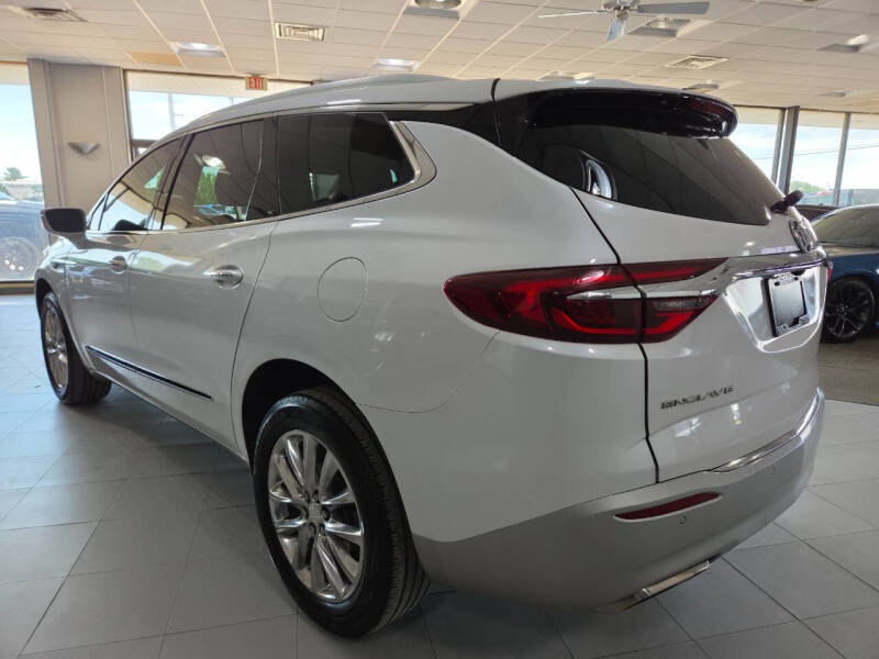2020 Buick Enclave Essence