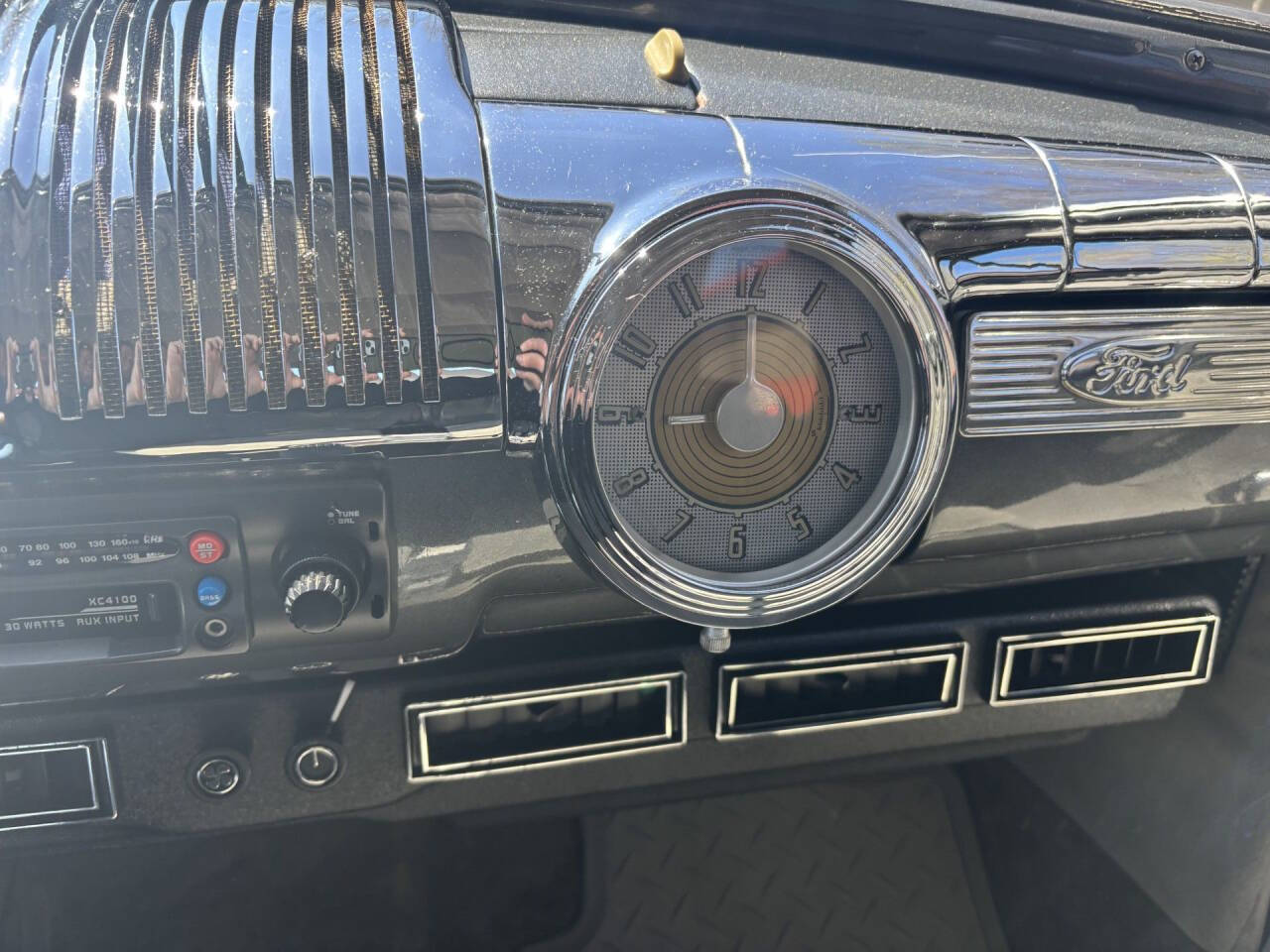 1946 Ford Super Deluxe 32