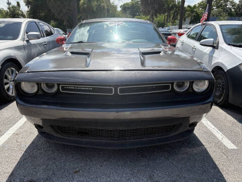 2016 Dodge Challenger SXT