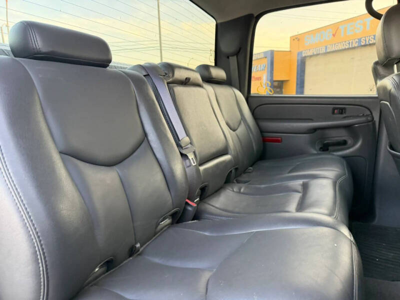 2005 GMC Sierra 2500HD