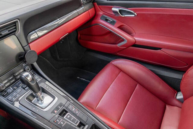 2017 Porsche 911 Carrera 4S