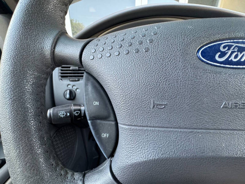 2001 Ford Explorer Sport