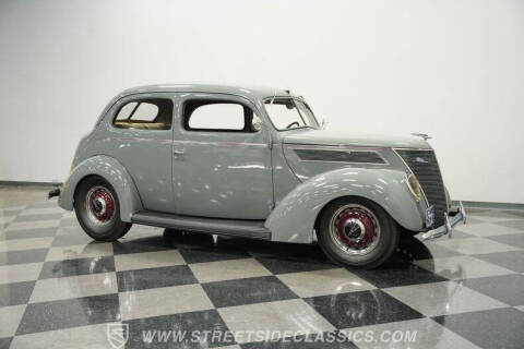 1937 Ford Tudor