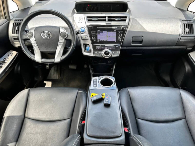 2016 Toyota Prius v