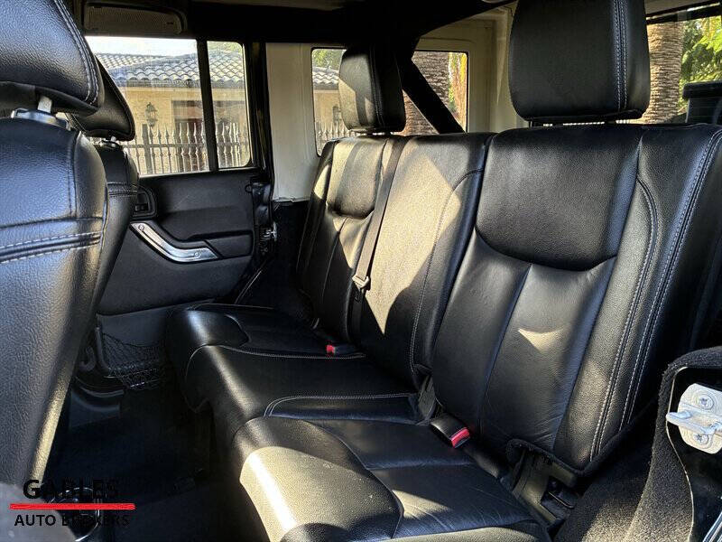 2016 Jeep Wrangler Unlimited Sahara