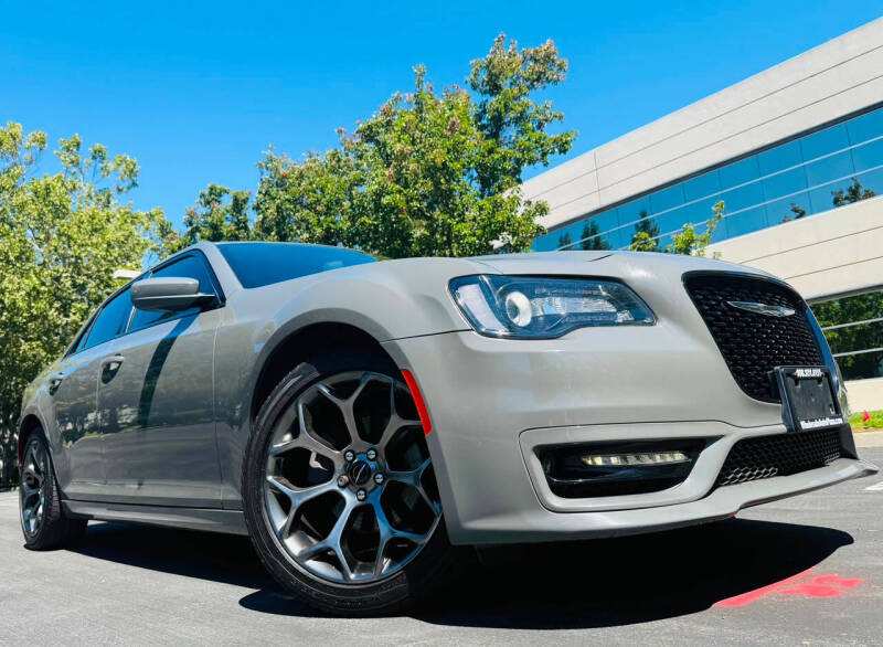 2018 Chrysler 300 S