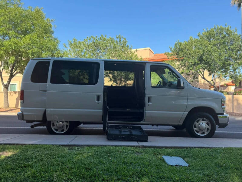 2014 Ford E-Series E-150 XLT