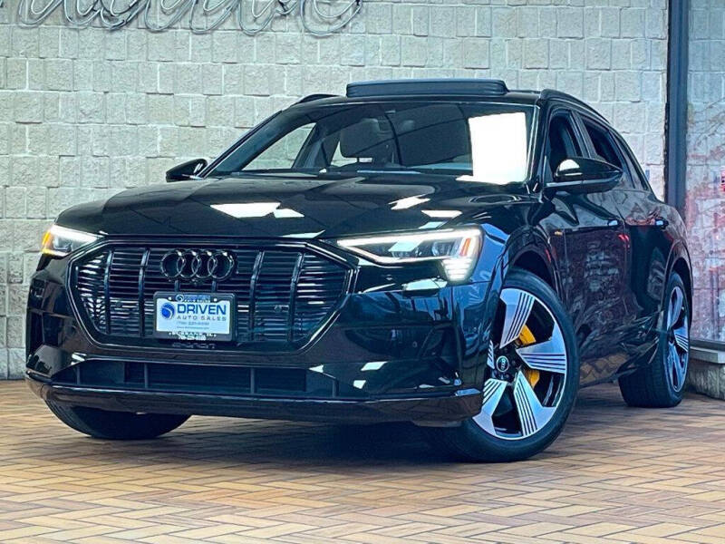 2022 Audi e-tron quattro Premium Plus