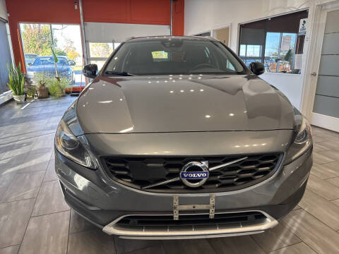 2018 Volvo V60 Cross Country T5 Platinum