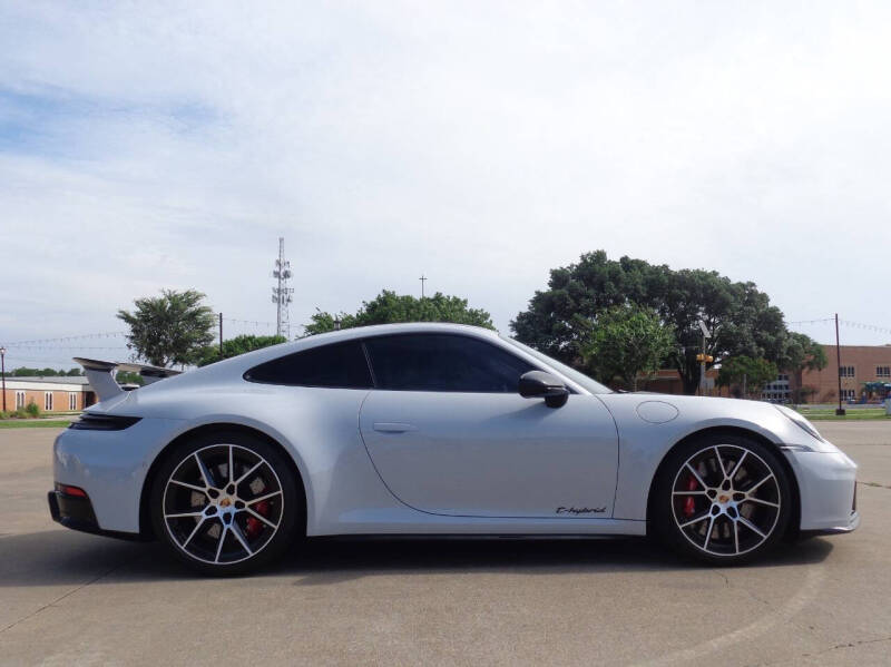 2025 Porsche 911 Carrera