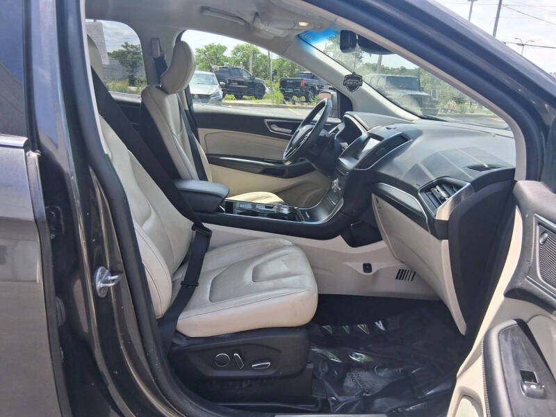 2019 Ford Edge Titanium