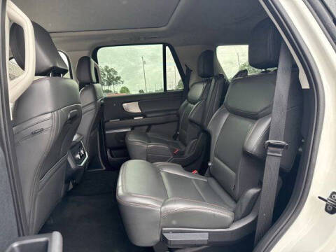 2025 Ford Expedition Active