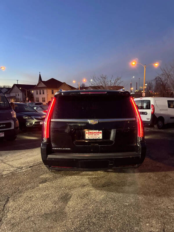 2016 Cadillac Escalade Luxury Collection