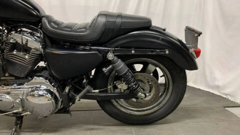 2015 Harley-Davidson XL1200C Sportster 1200 Custom