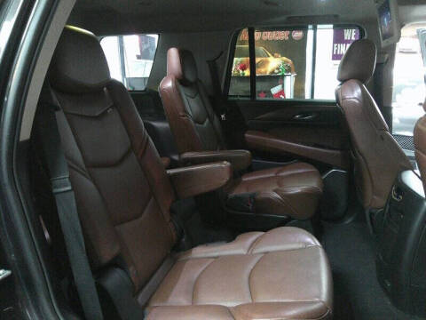 2018 Cadillac Escalade Luxury