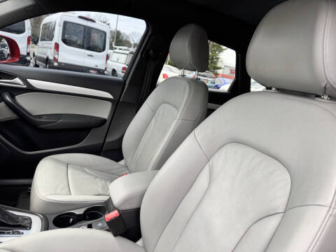 2017 Audi Q3 2.0T Premium