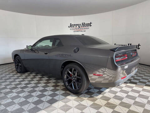 2021 Dodge Challenger SXT