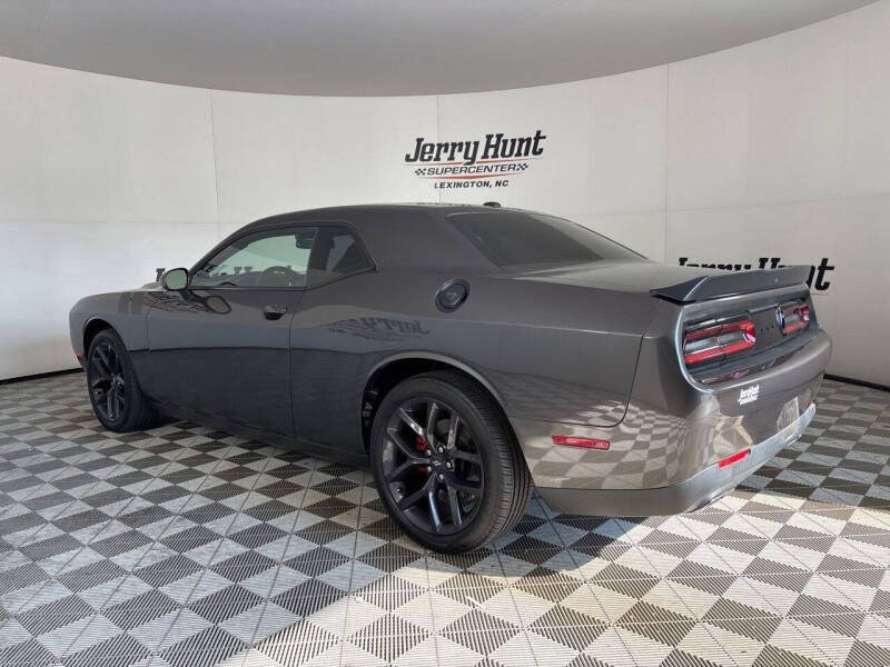 2021 Dodge Challenger SXT
