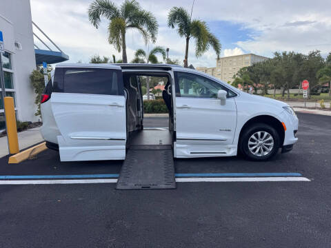 2018 Chrysler Pacifica Touring L