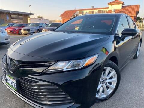 2018 Toyota Camry for sale at MADERA CAR CONNECTION in Madera CA