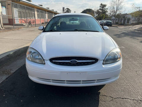 2002 Ford Taurus SE