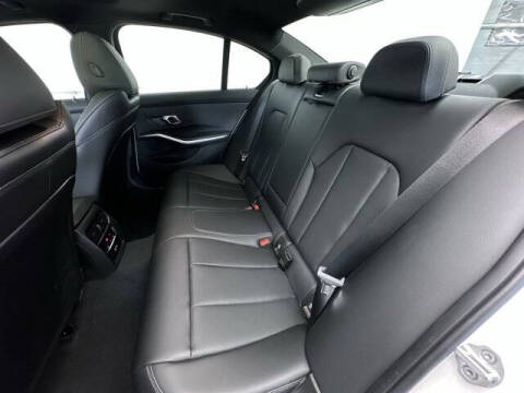 2025 BMW 3 Series 330i xDrive