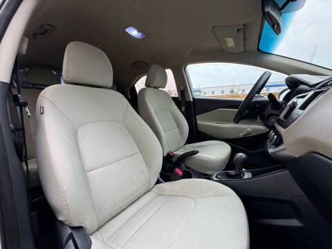 2012 Kia Rio 5-Door LX