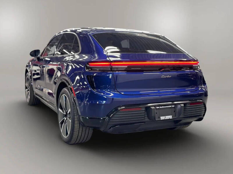 2024 Porsche Macan Turbo Electric