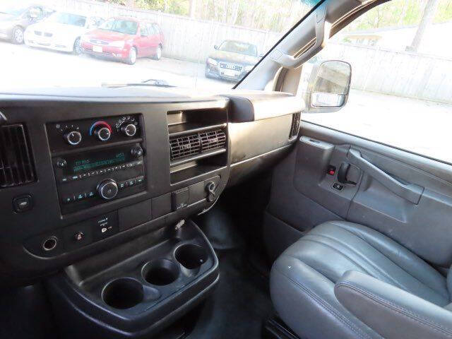 2016 GMC Savana 2500