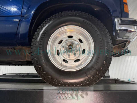 1995 GMC Suburban K2500