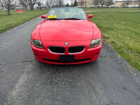 2005 BMW Z4 for sale at Sinclair Auto Inc. in Pendleton IN